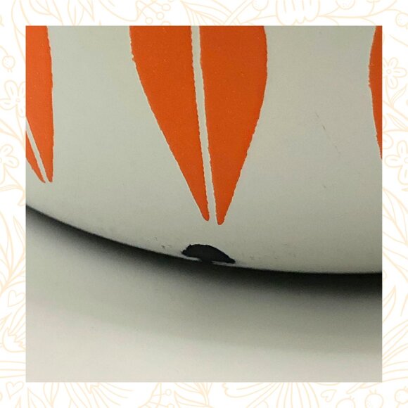 Vintage 1950’s Cathrineholm Orange Lotus Design Small Enamel Sauce Pan / Pot Wit - Picture 4 of 11